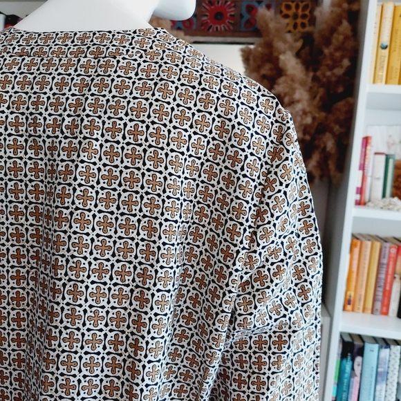 Liz Claiborne Silk Long Sleeve Button Down Collarless Patterned Shirt P6432 - Picture 7 of 10